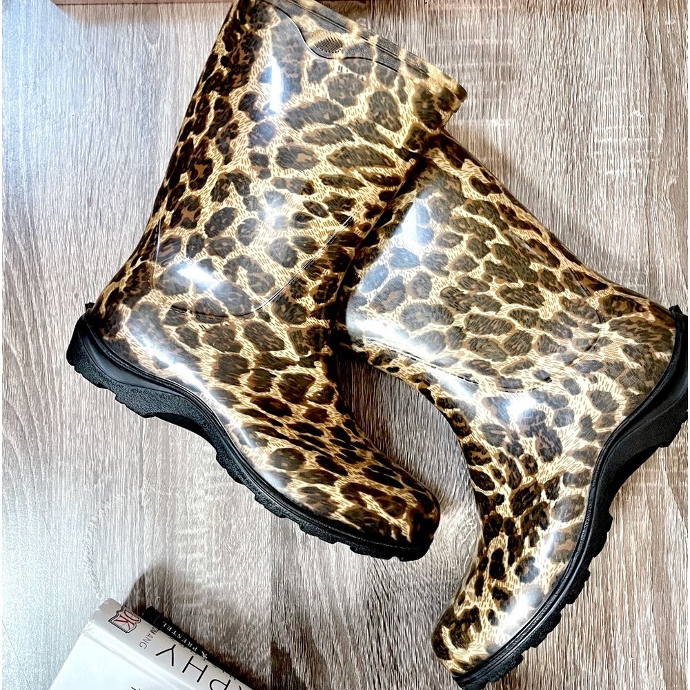 Sloggers - Women’s Leopard Rain Boots Size 8